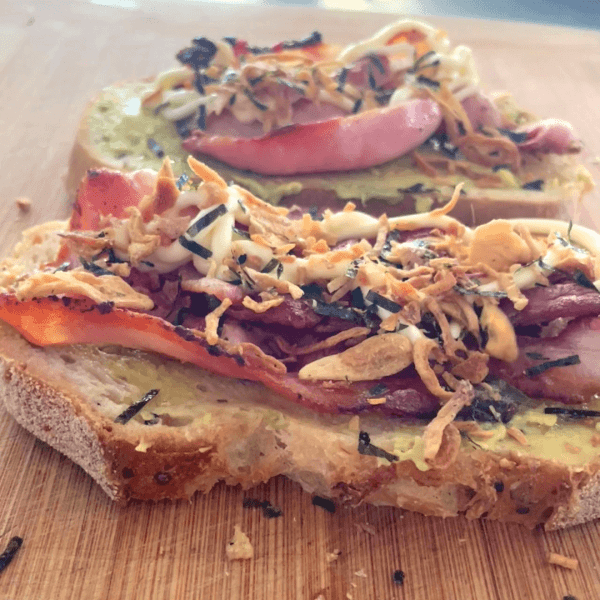 Bacon Sandwich with Crispy Onions
